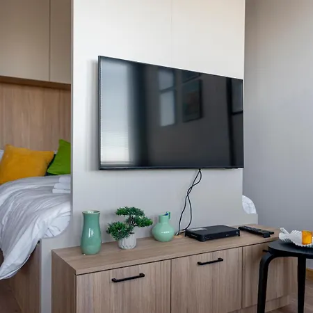 National Stadium Homely By Bookinghost Appartement