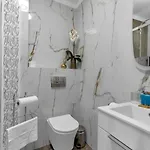 Appartement National Stadium Homely By Bookinghost *